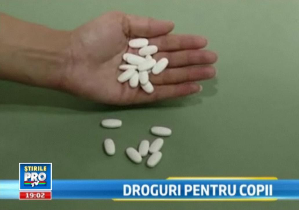 Droguri de mare risc, confundate cu seminte. 2 copii, la un pas de moarte dupa o vizita la vecini