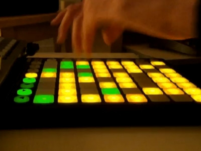 SUPER VIDEO! Vezi cum arata 39 de hituri pop mixate in doar 3 minute!