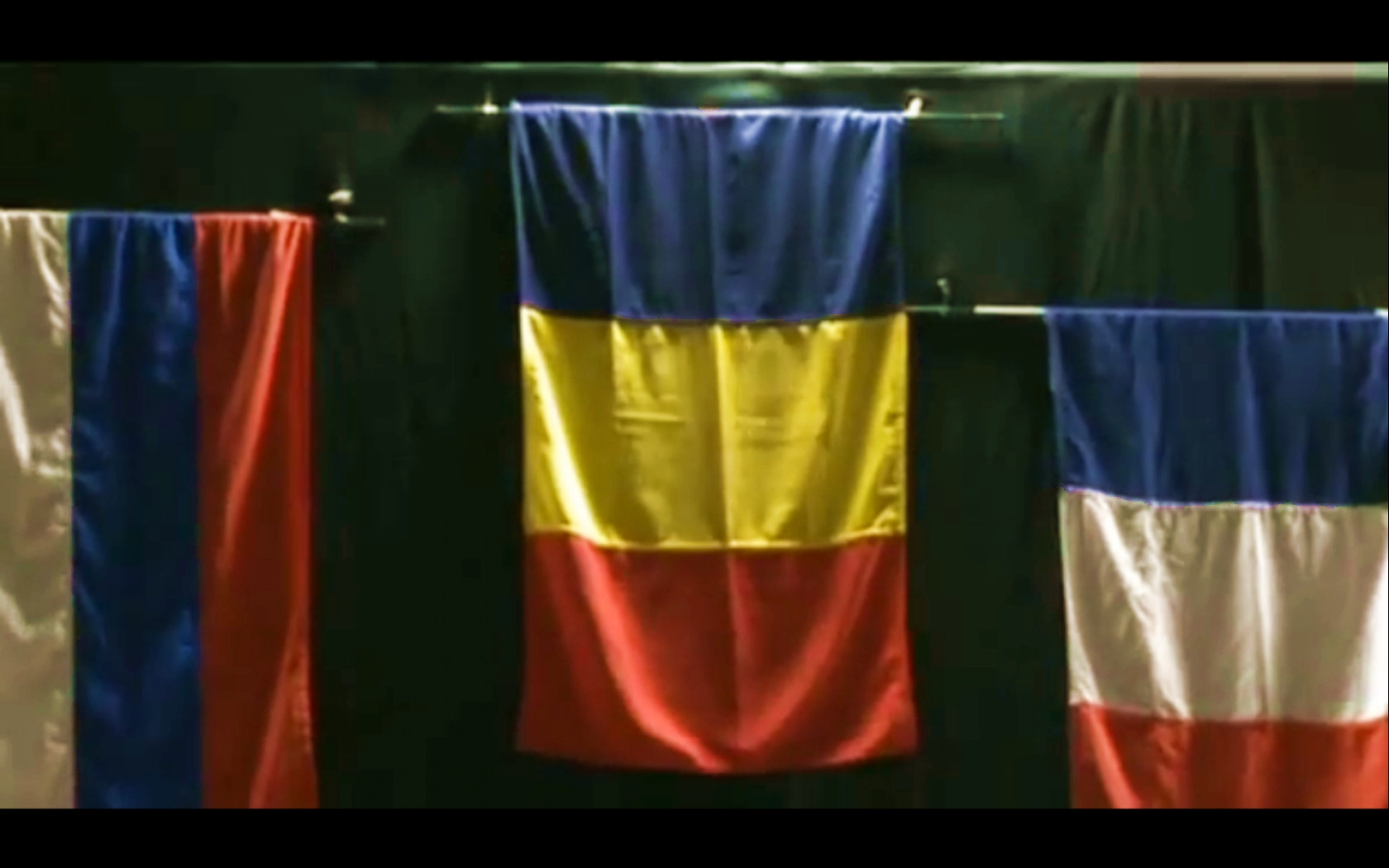 Trei Culori. Au gresit imnul Romaniei la CE de scrima. Fetele noastre au plecat de pe podium