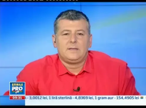 Pictura ambulanta la 69 de ani. Cum arata barbatul care s-a tatuat din cap pana-n picioare