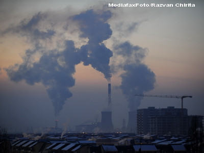 Un fulger a lovit Complexul Energetic Turceni si a avariat un transformator