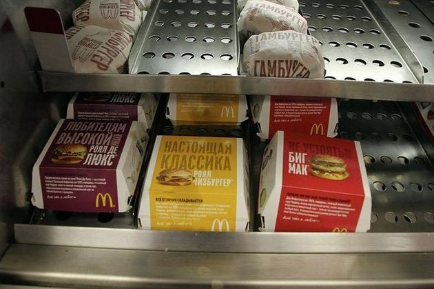 Cum se face un burger la McDonald's. O GALERIE FOTO din una dintre cele mai bine pazite bucatarii