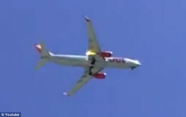 Au stat 77 de minute cu sufletul la gura, din cauza motorului care scotea flacari. VIDEO