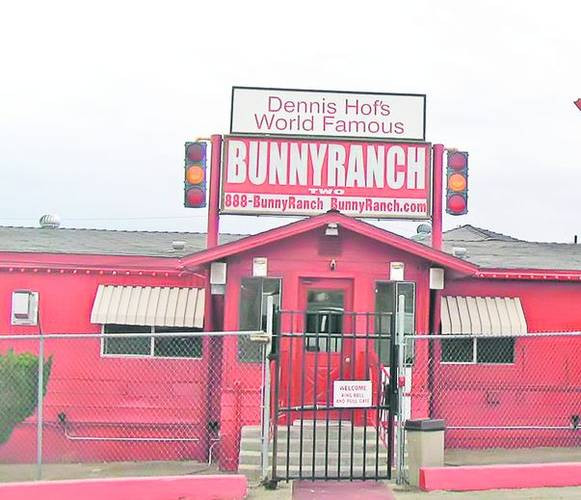 Doua romance, foste asistente medicale, lucreaza la bordel in SUA: Facem 8.000 pe luna