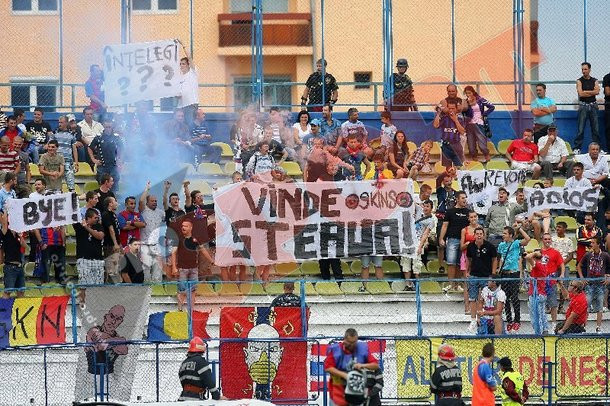 SUPER TARE Si-au dat seama ca au gresit mesajul In ce s-a transformat "Becali, pleaca din Ghencea"