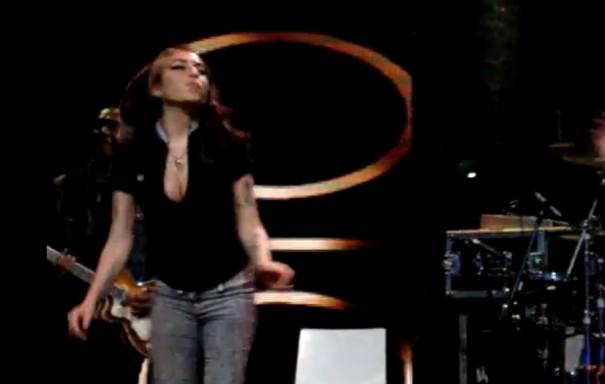 VIDEO. Uite-o pe Amy Winehouse, pe scena, cu 3 zile inainte de a muri