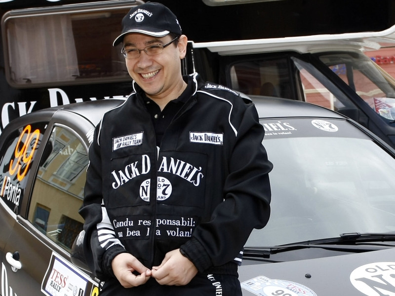 Ponta si Tariceanu, piloti de cursa in Campionatul National de Viteza. Vezi pe ce loc au terminat