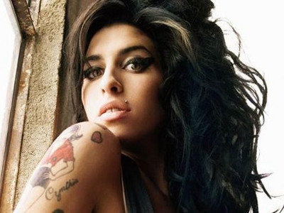 Moartea lui Amy Winehouse ramane fara explicatii. Autopsia nu a fost concludenta