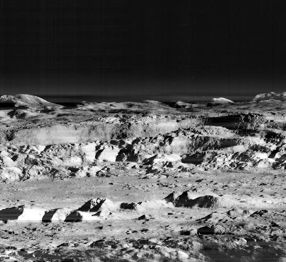 NASA a gasit o nava spatiala prabusita pe Luna inainte ca primul om sa aselenizeze