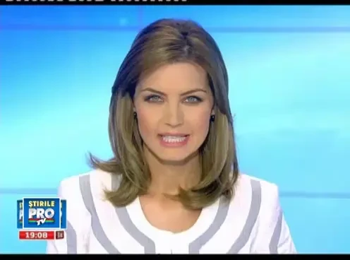 O romanca a luat premiul pentru cea mai buna actrita si a fost felicitata de Angelina Jolie. VIDEO