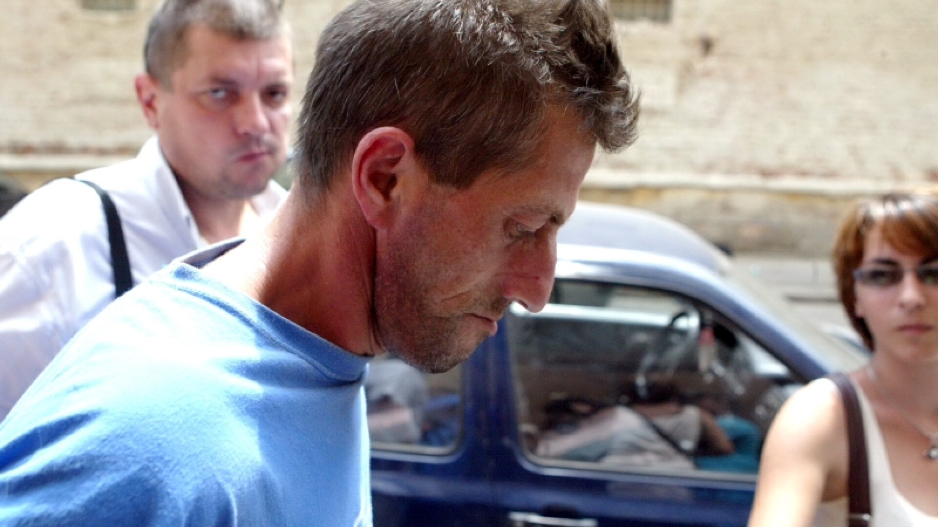 Barbatul care a violat si ucis o fetita de 10 ani si-a ales singur pedeapsa