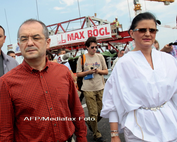 Glume de santier cu Boc si Boagiu: "Doar soarele si tenisul iti cresc..."