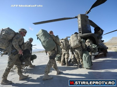 Un militar roman, ranit intr-o deflagratie in Afganistan. A suferit leziuni la picioare si omoplat