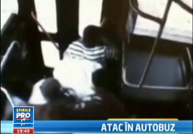 VIDEO SOCANT. Ploaie de gloante intr-un autobuz american. Pasagerii, atacati de mai multi indivizi