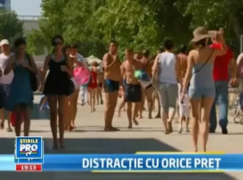 Distractie marca ProFM: bataie cu apa la Mamaia