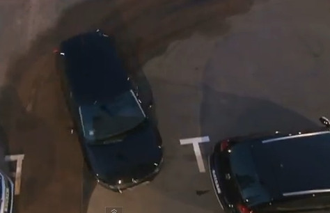 VIDEO. A reusit o parcare laterala incredibila, intr-un spatiu cu doar 26 cm mai mare decat masina