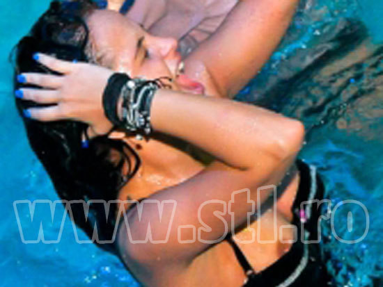 Pe ea a parasit-o Tanase pentru "Bomba sexy"! Vezi ce "bijuterii" a aruncat stelistul. Foto