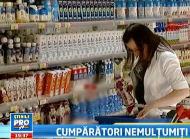 Promotii mincinoase si mancare expirata. Hipermarketurile, amendate de OPC. Ce mai reclama romanii