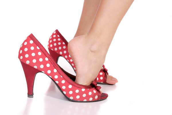 "Ma simt blocat intr-un corp gresit". A plecat in vacanta baiat si s-a intors fata