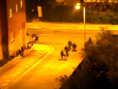 Nu e de gluma in Manchester. Imagini VIDEO cu politia care vaneaza si bate huligani