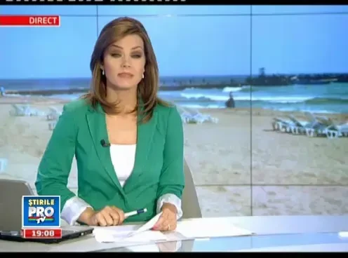 Furtuna de nisip ca-n Sahara pe litoral. Vantul a batut cu 80 km/h. Vezi cum va fi vremea vineri