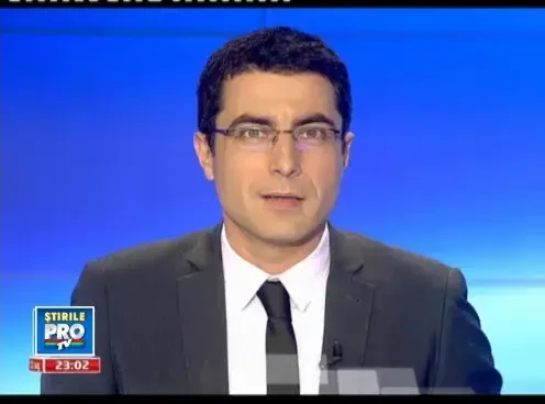 Ce distractie e in Olanda. Conducerea unei gari a instalat un tobogan, in loc de scari rulante