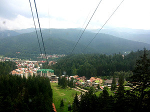 Peste 1.700 de oameni au stat la coada la telecabina. Ce-au facut cand au ajuns pe Bucegi. VIDEO