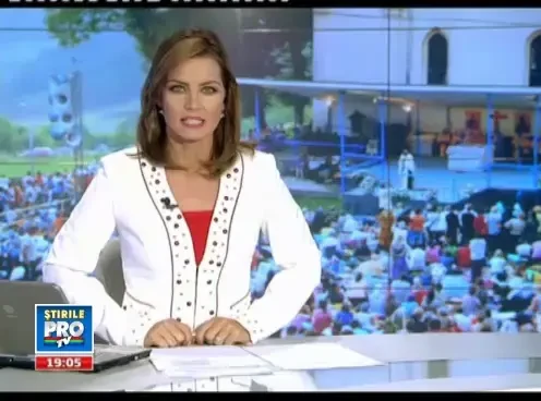 Unii in genunchi si pe coate la manastiri, altii la gratare langa biserici. Sfanta Maria, la romani