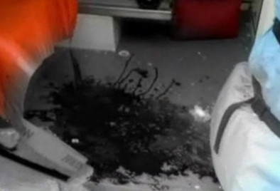 Barbatul care a devastat o ambulanta: "Mi s-a parut ca geamul sare la mine, asa ca am dat cu pumnul"