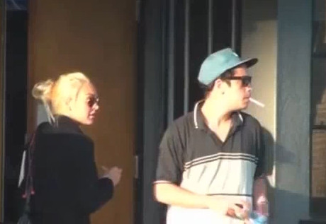 VIDEO. Lindsay Lohan, filmata in timp ce cumpara cocaina? Explicatia data de agentul vedetei