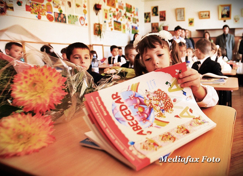 Anul scolar 2011-2012 are 177 de zile. Cand sunt vacantele. S-au inchis 1.500 de scoli-ghetouri