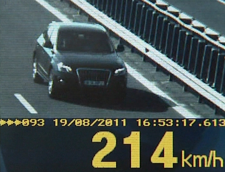 Sofer surprins de radar conducand cu 214 km/h, pe Autostrada Soarelui