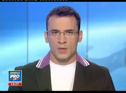 Ce-a mai ramas din Ghaddafi. Rebelii i-au furat si celebrele caschete