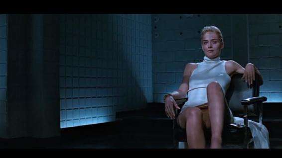 Dupa 20 de ani are aceleasi "instincte". Sharon Stone reface scena faimoasa din Basic Instinct