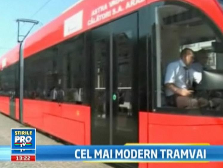 Asa arata tramvaiul Imperio, cel mai modern din Romania. Costa 1,7 milioane de euro. VIDEO