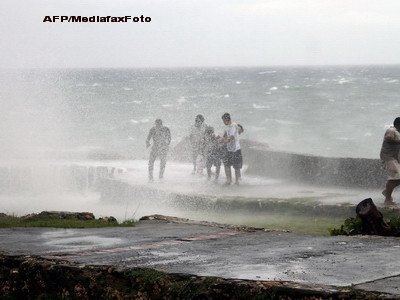 Sandy, uraganul de categoria 1 care a facut ravagii in Cuba, ameninta Jamaica