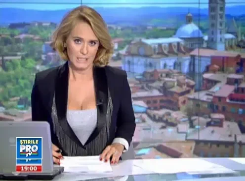 Ioana, tanara care a aparut topless: