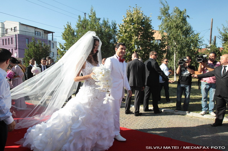 Melodia dedicata de Borcea, Alinei: "Frumoasa mea, in noaptea asta, sa ne iubim ca doi nebuni"