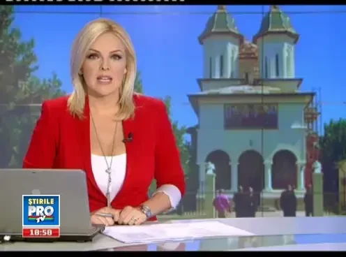 Vezi rochia miresei lui Cristi Borcea. Ghiceste culoarea papionului ginerelui. GALERIE FOTO