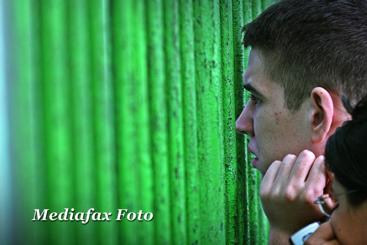 Bacalaureat 2011. Cu fituica in lenjeria intima. 240 de tineri eliminati din examen pentru copiat