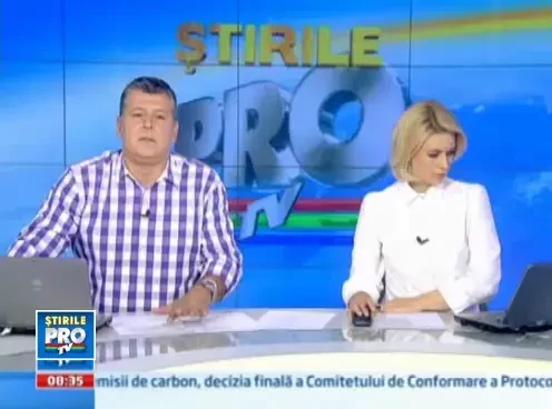 Politistii le vegheaza distractia. Masuri de securitate fara precedent la festivalul Notting Hill