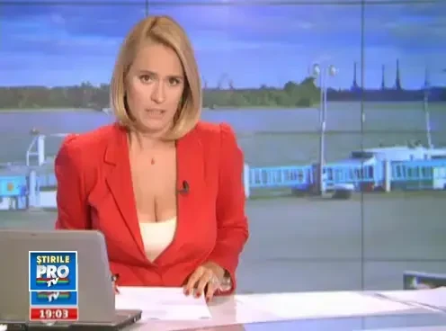 "Ma iubesti sau mori".A vrut sa fie sigur ca o ucide:a sugrumat-o dupa ce a aruncat-o de la 10 metri