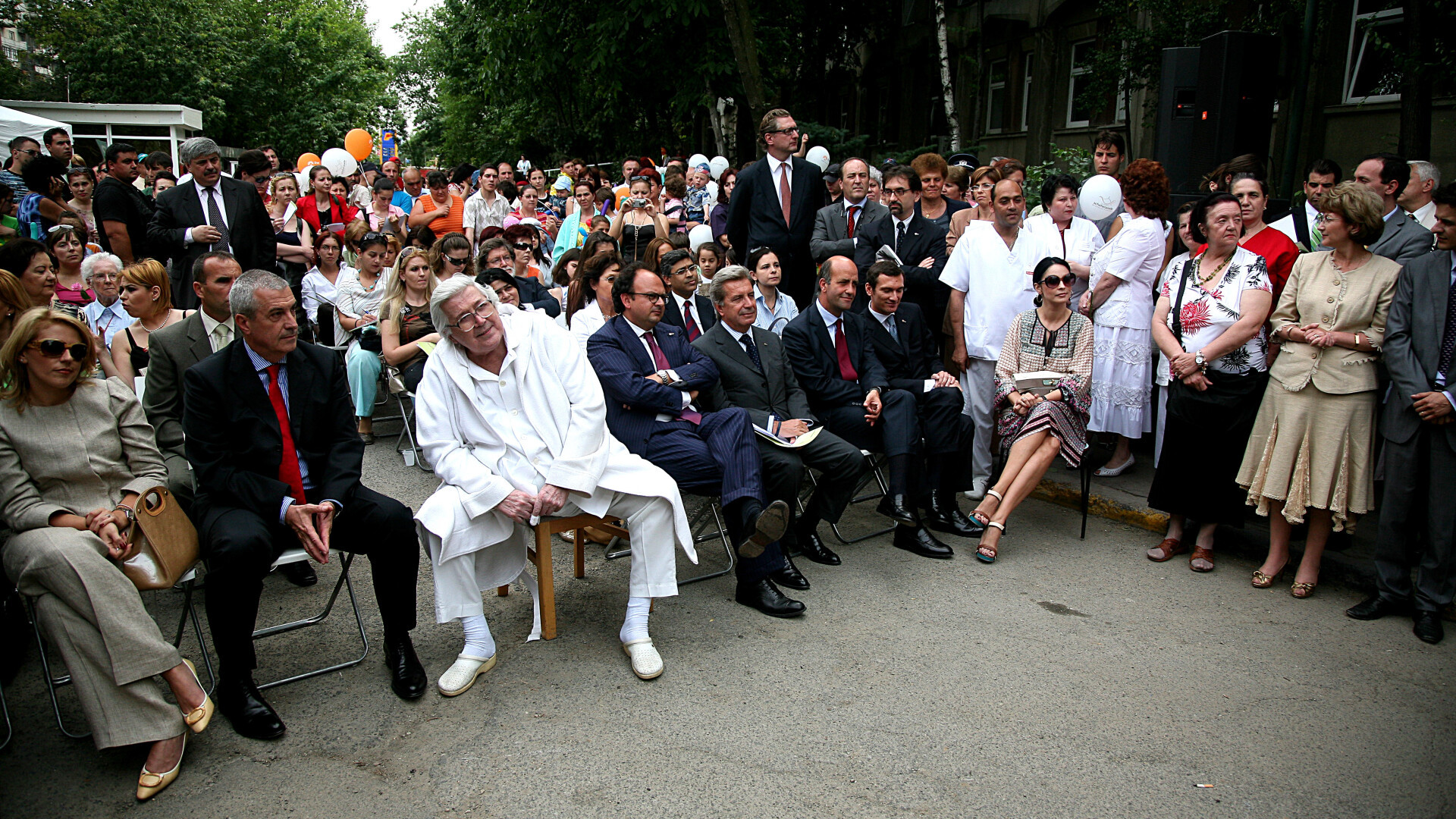 Parintele pediatriei romanesti a trecut la odihna vesnica. Pesamosca, ingropat cu onoruri militare