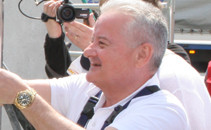 Iri nu mai are bani? Redeschide "fabrica de plombe"