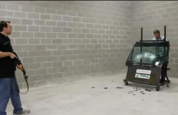 VIDEO cu cea mai bizara reclama. Si-a pus viata in pericol ca sa-si promoveze produsul