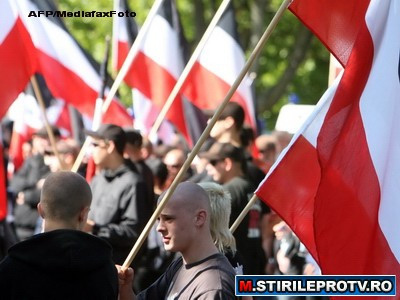 Ciocniri violente la Dortmund, intre politisti si neo-nazisti. Zeci de persoane au fost arestate