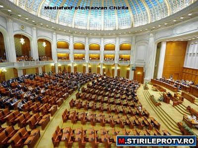 Alesii nostri lucreaza un sfert din an, dar cheltuiesc tot timpul