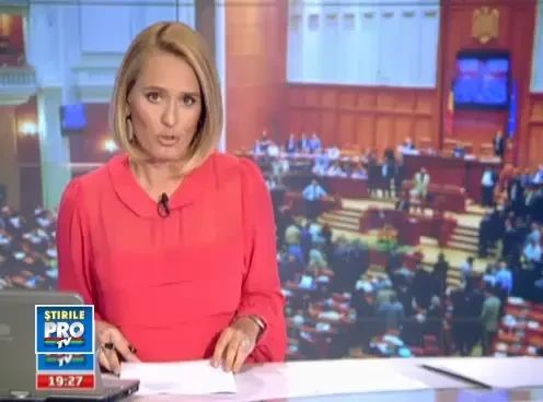 Imaginea zilei.Pupaturi intre adversari politici traditionali.Parlamentarii s-au intors din vacanta