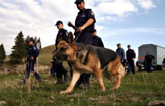 Trupul unui copil de 11 ani, gasit ingropat la doi metri sub pamant