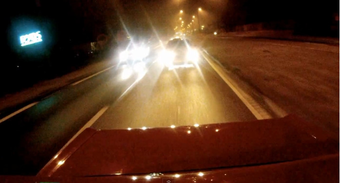 Locul unde 10.000 de cai putere "urla" de fericire. Cea mai tare cursa ilegala de masini. VIDEO